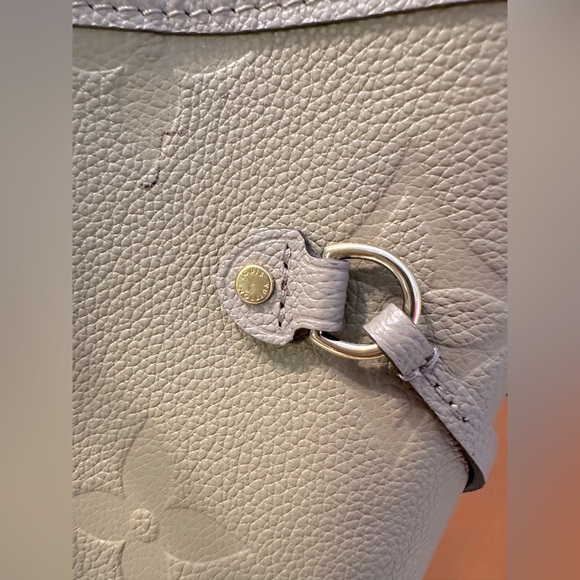 Authentic Louis Vuitton Neverfull MM Monogram Empreinte Turtledove Leather Tote - Picture 6 of 15
